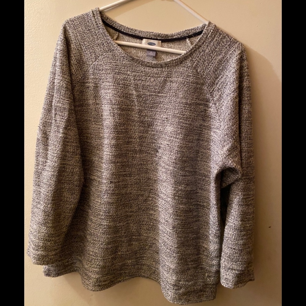 Old navy long sleeve shirt
